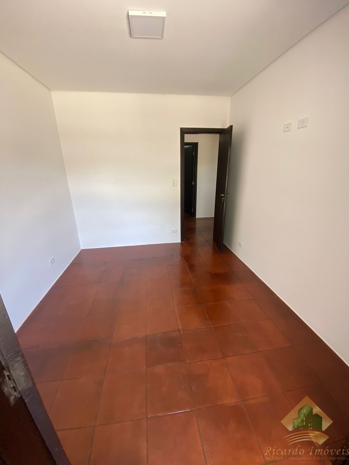 Sobrado à venda com 2 quartos, 110m² - Foto 4