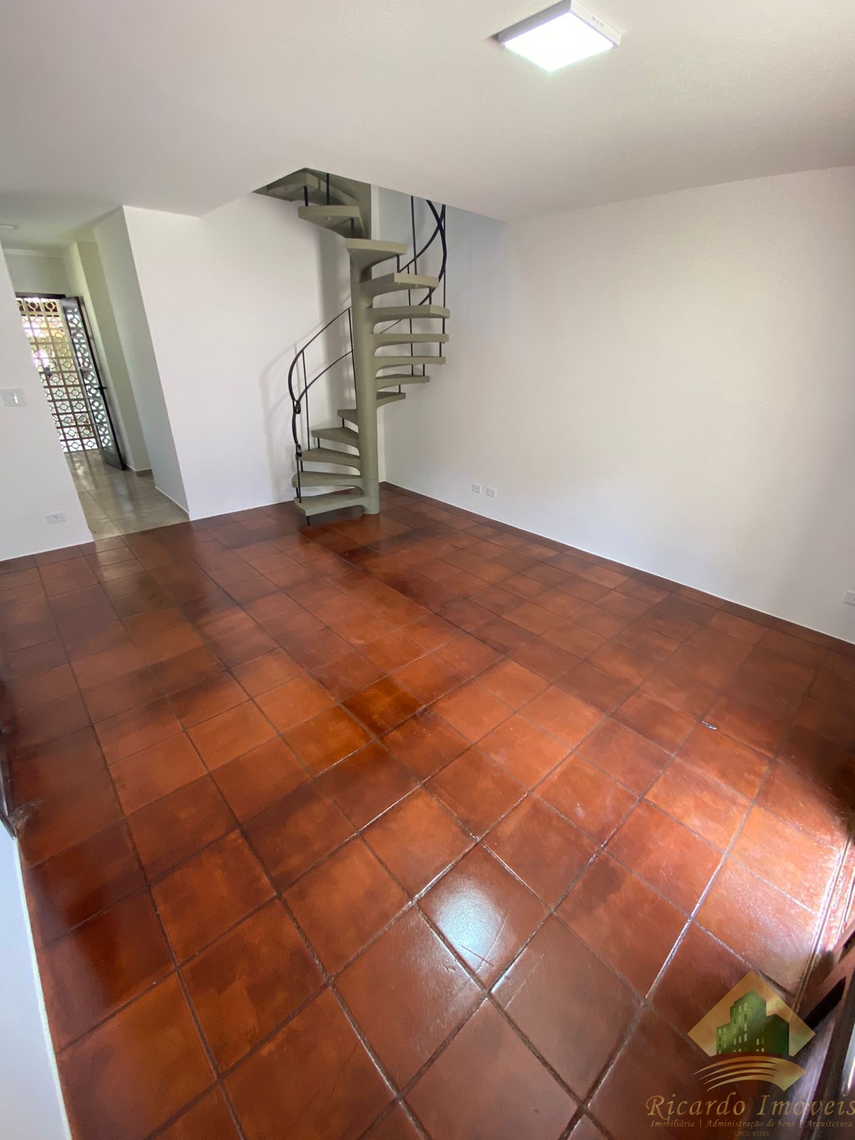 Sobrado à venda com 2 quartos, 110m² - Foto 12