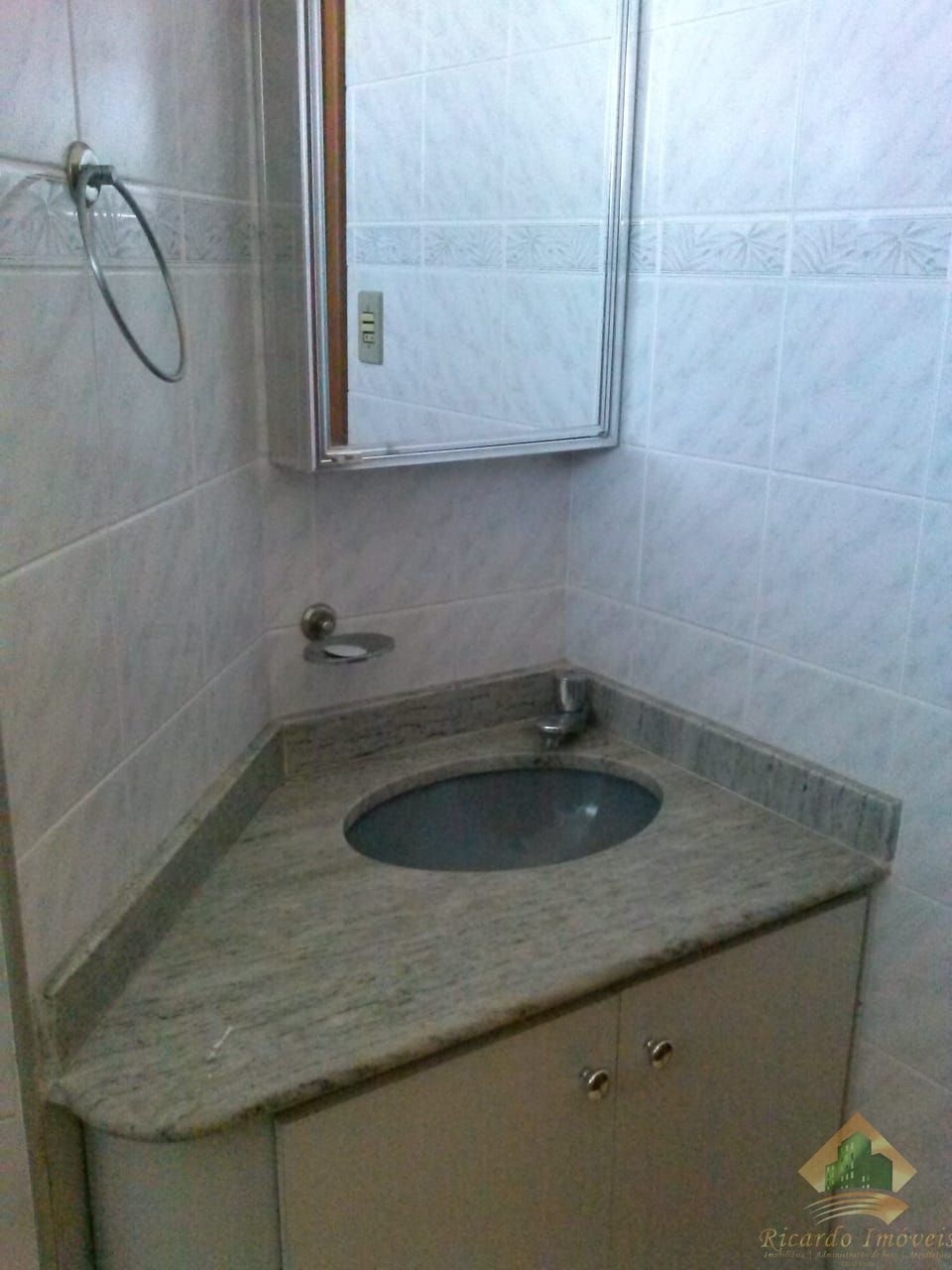 Apartamento à venda com 4 quartos, 140m² - Foto 2