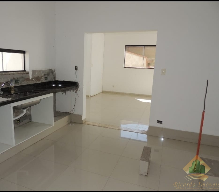 Sobrado à venda com 4 quartos, 220m² - Foto 4