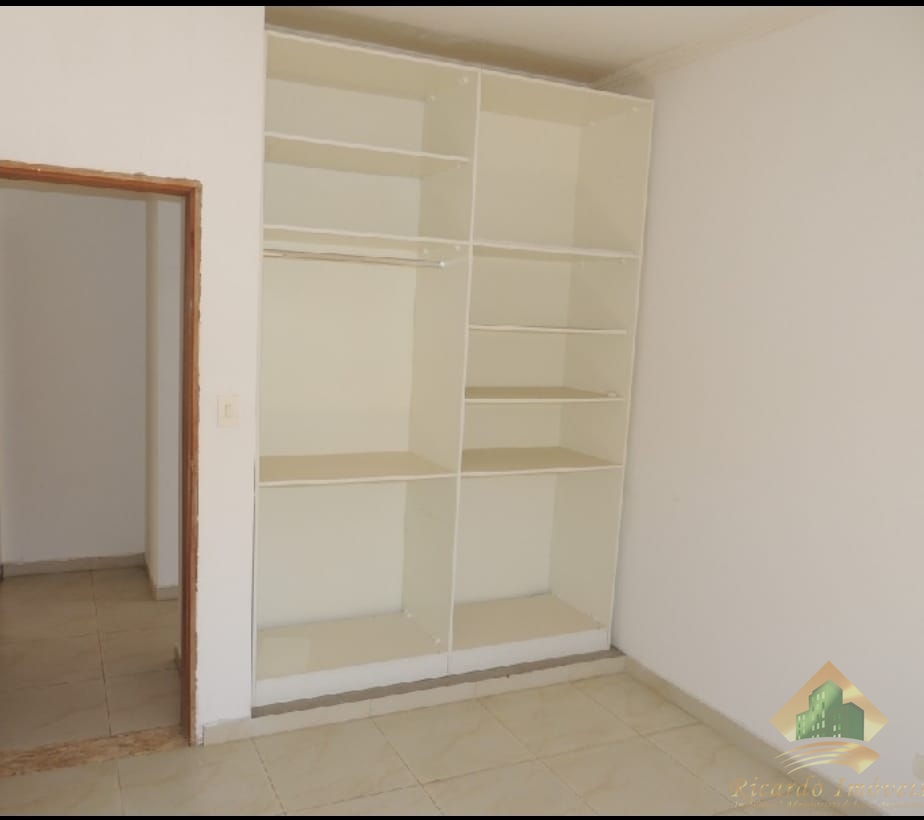 Sobrado à venda com 4 quartos, 220m² - Foto 3