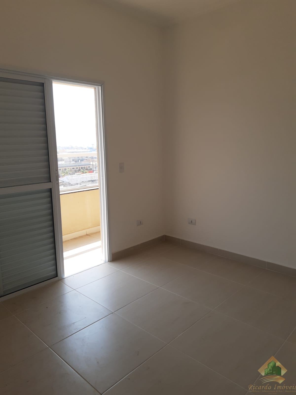 Apartamento à venda com 3 quartos, 117m² - Foto 3