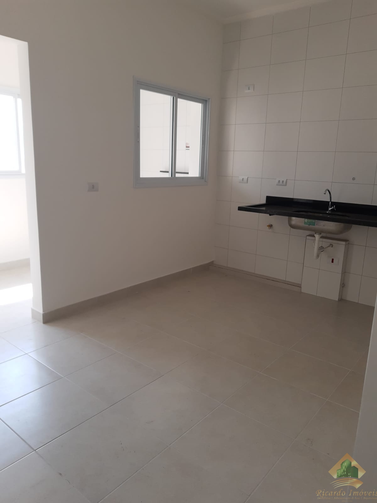 Apartamento à venda com 3 quartos, 117m² - Foto 2