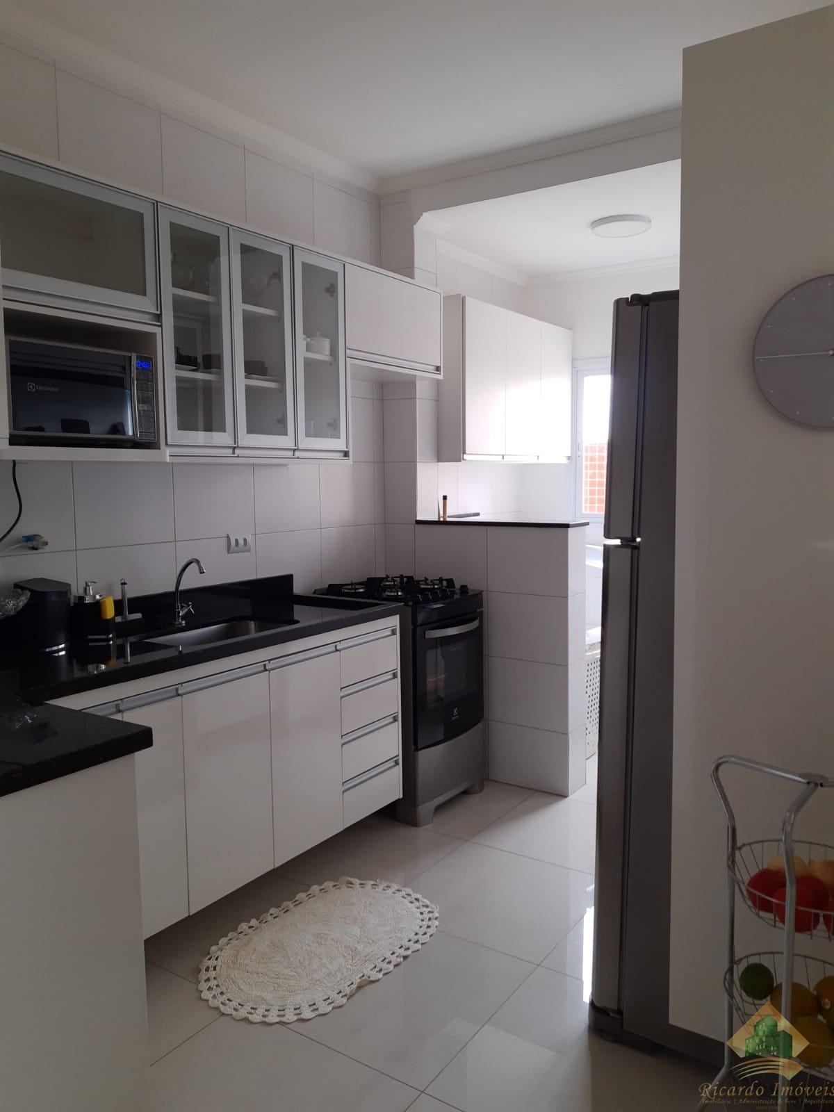 Apartamento à venda com 2 quartos, 110m² - Foto 2