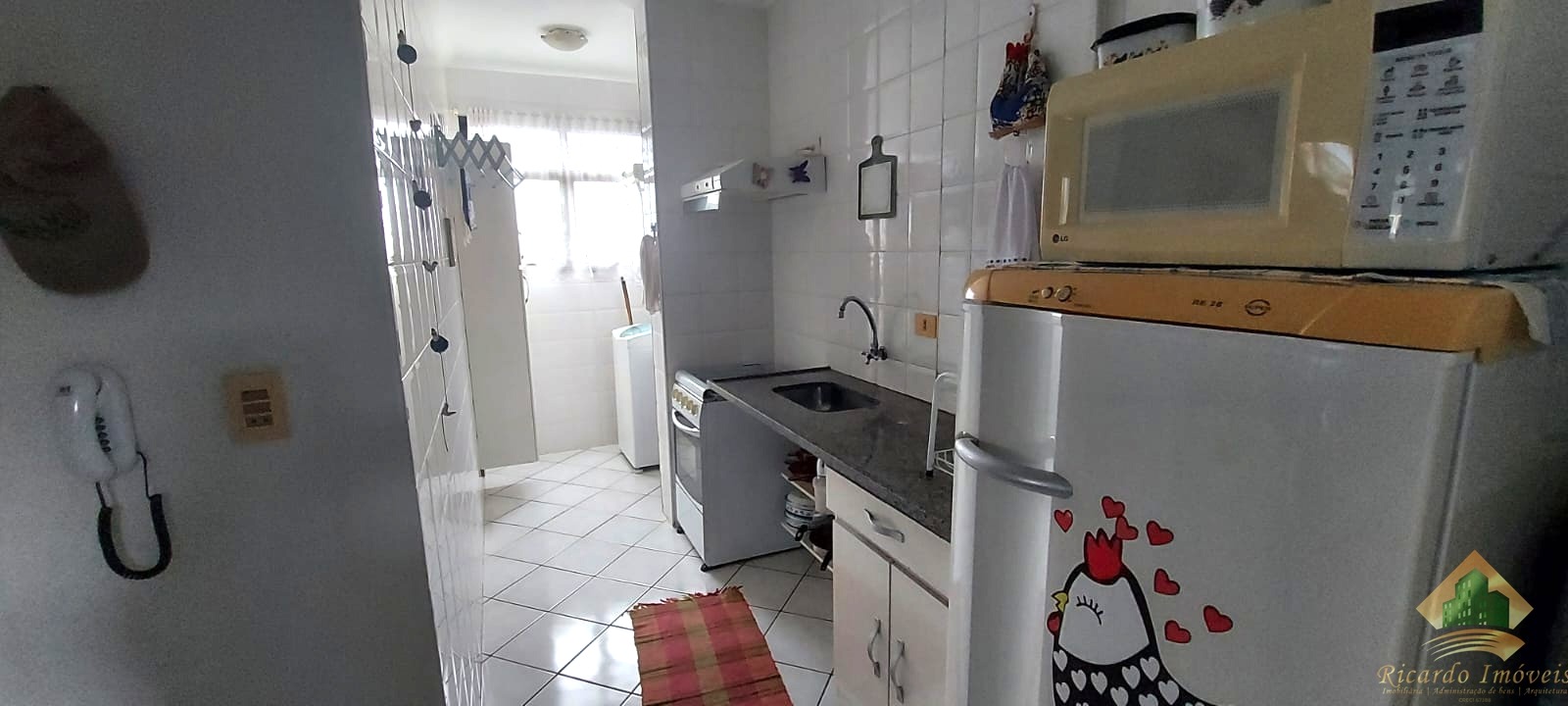 Apartamento à venda com 2 quartos, 62m² - Foto 2