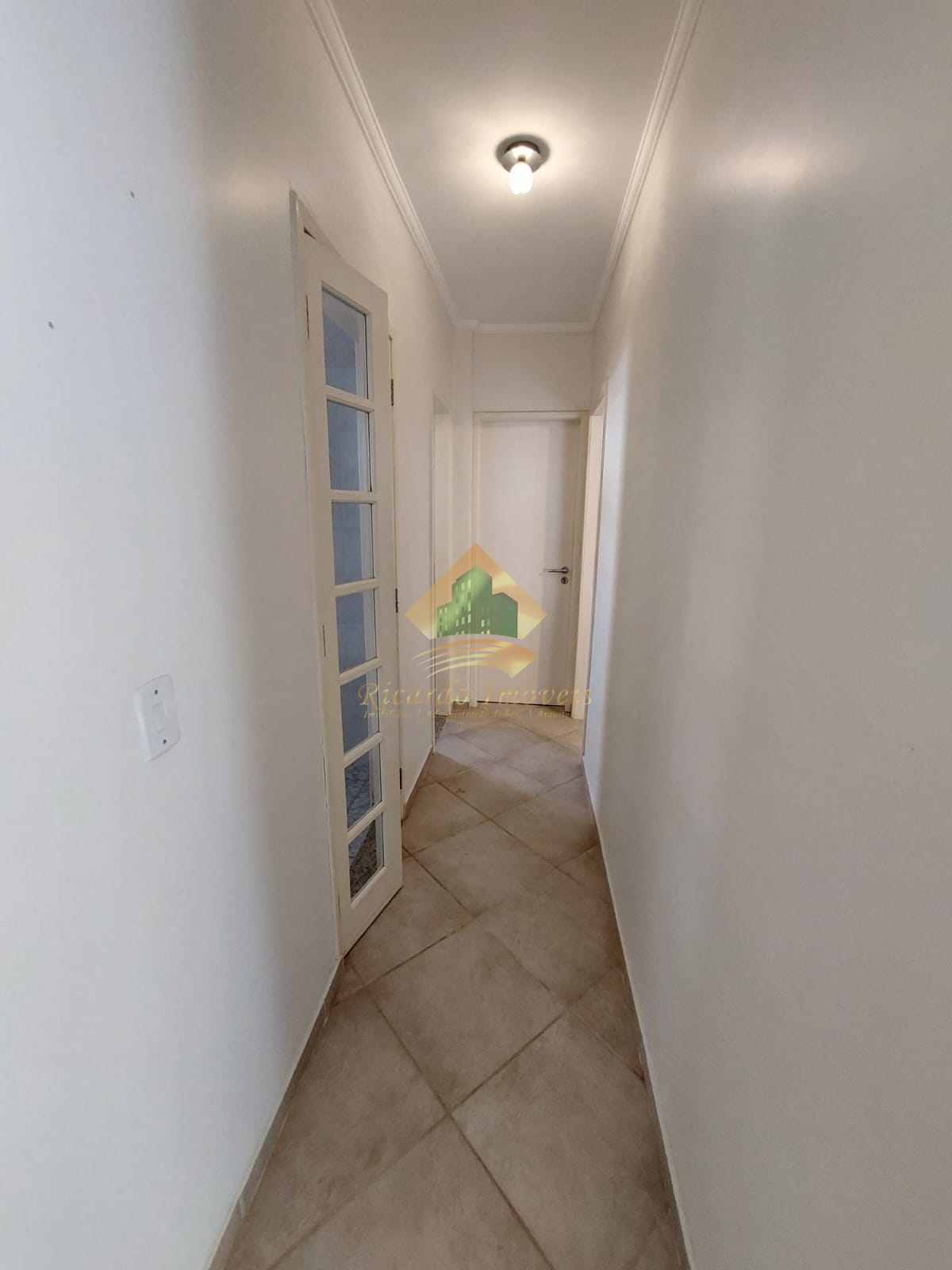 Apartamento à venda com 2 quartos, 70m² - Foto 4