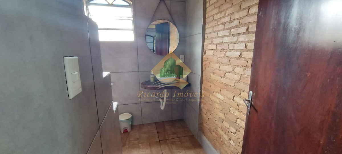 Casa à venda com 4 quartos, 300m² - Foto 14