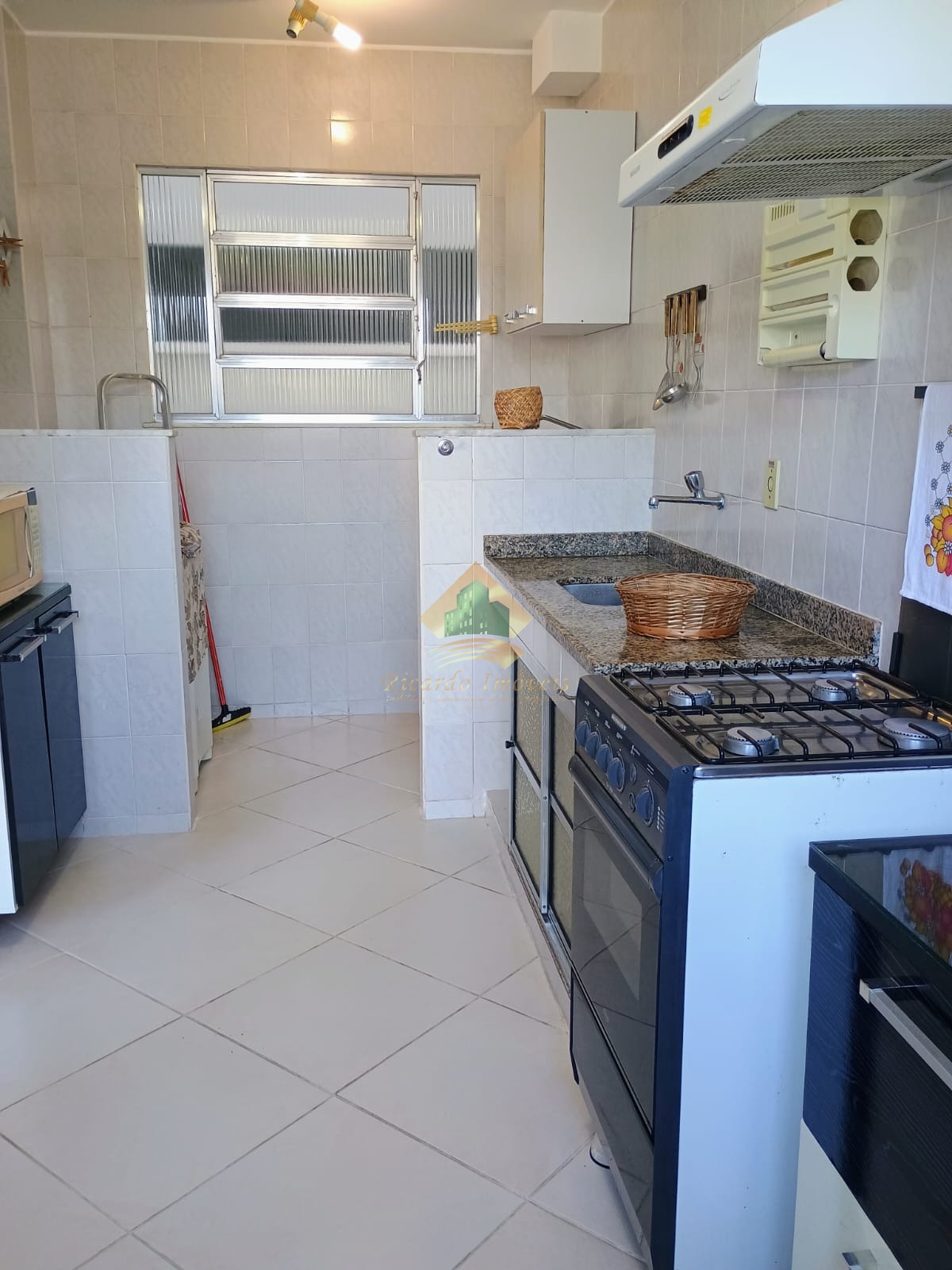 Apartamento à venda com 2 quartos, 63m² - Foto 3